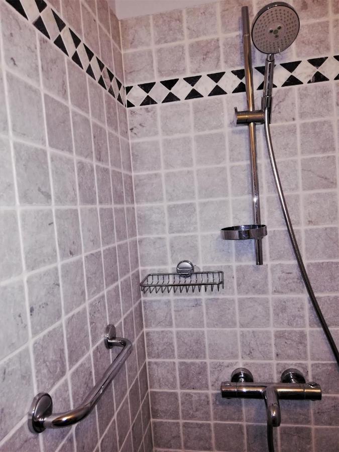 Au Charme Du 13 Faubourg De France A Bouillon Villa Екстериор снимка