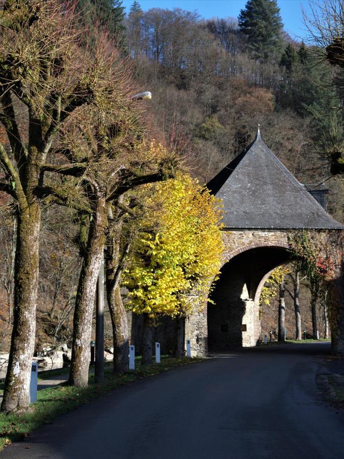 Au Charme Du 13 Faubourg De France A Bouillon Villa Екстериор снимка